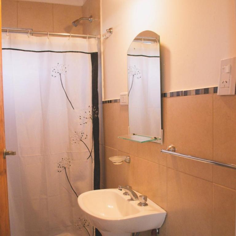 Moras Rojas Cabañas - Two-Bedroom House - 9