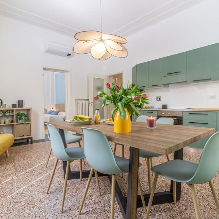 Spacious 7-Guest Apartment In Central Bologna - Appartamento con 3 Camere da Letto - 1