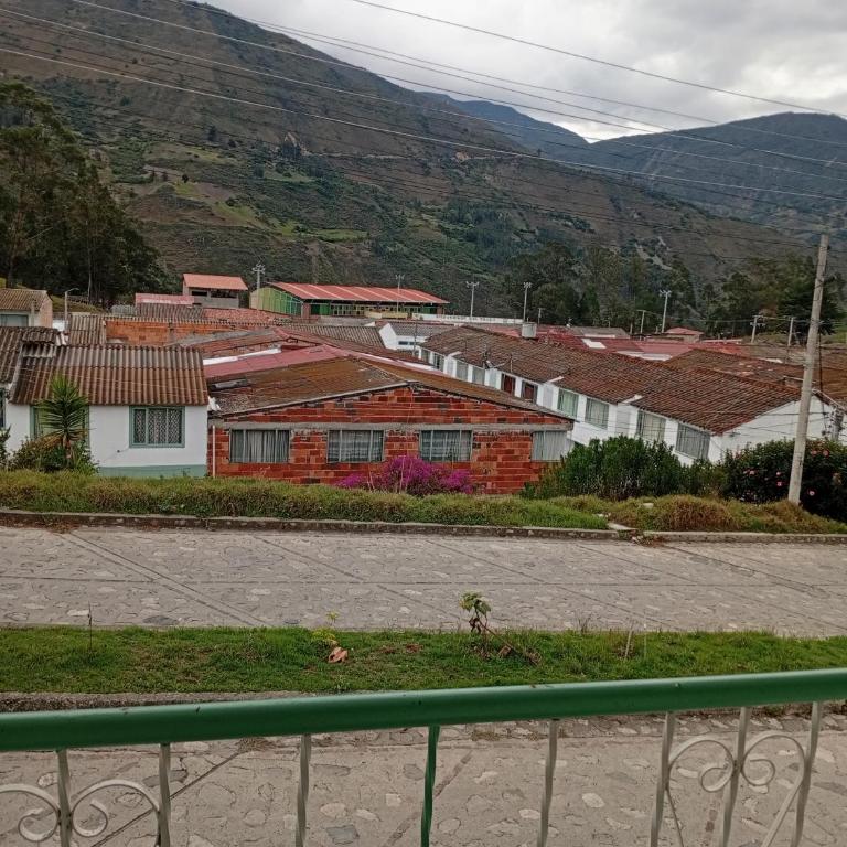 Hostal y cabañas ML el cocuy - Apartamento con vistas a las montañas - 5