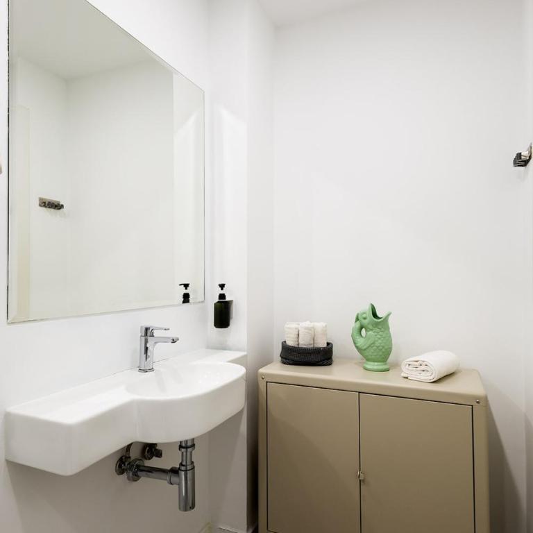 Chueca - Room Apartments - Monolocale (5 Adulti) - Calle Valverde 25 - 4