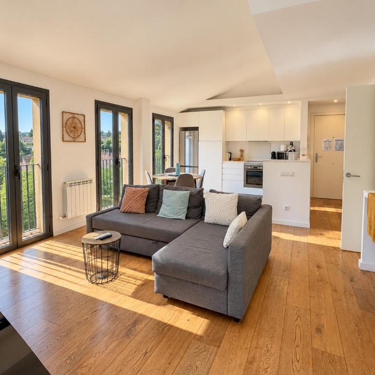 Stunning apartment w amazing views in Girona - Apartamento de 2 dormitorios - 1