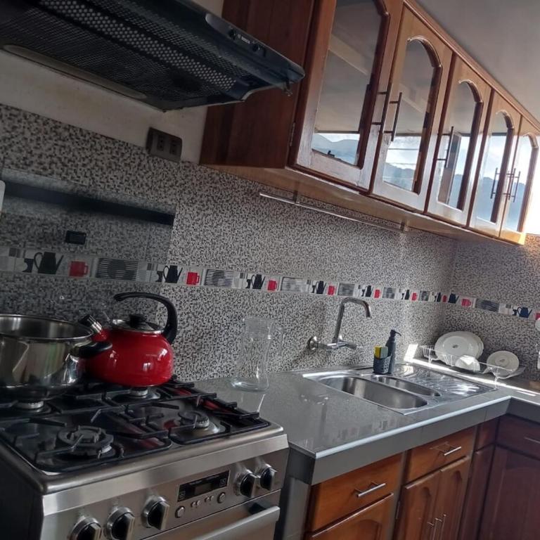 Lunandina Wasi - Tradition & Comfort in Huaraz - Three-Bedroom Apartment - 11