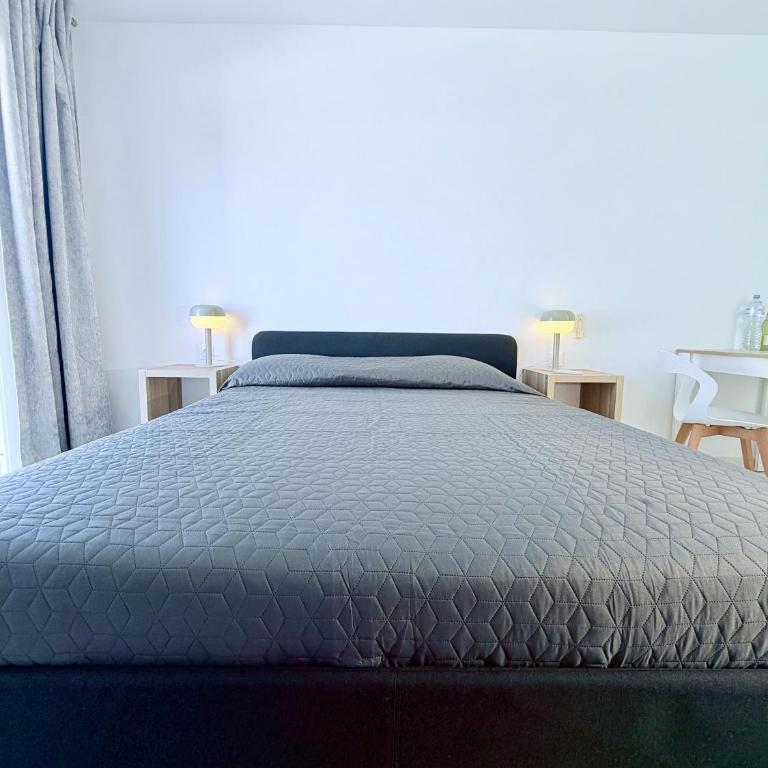 Victoria Beachfront Studio 1, Central Location Las Americas - Estudio con vistas al mar - 2
