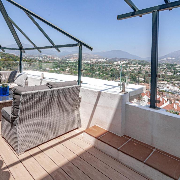 Sam65I Central 2 Bed Penthouse In Nueva Andalucia - Apartamento de 2 dormitorios con vistas al océano - 11