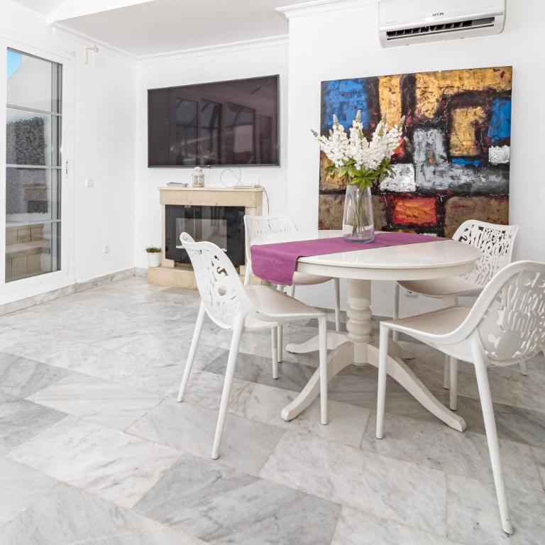 Sam65I Central 2 Bed Penthouse In Nueva Andalucia - Apartamento de 2 dormitorios con vistas al océano - 55