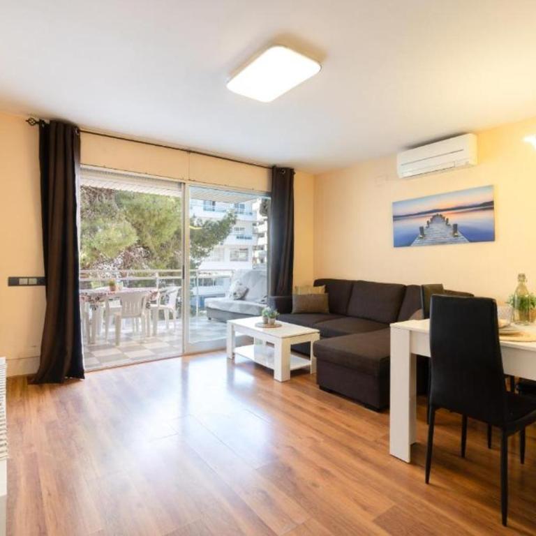 Hogaristic - Apartamentos Montblanc - Superior One-Bedroom Apartment with Balcony - 15
