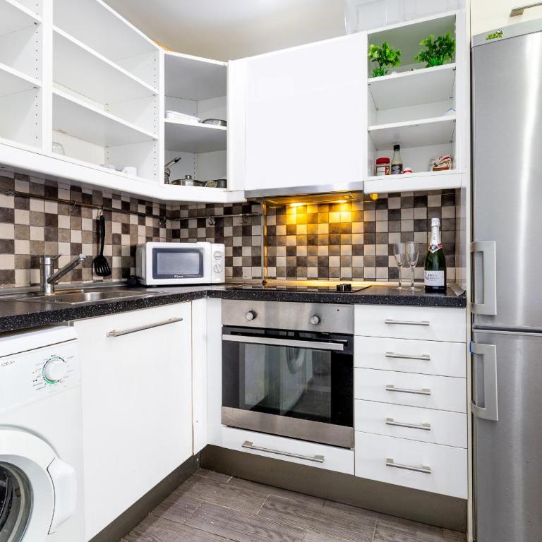 Eureka Apartment - Apartment - 12