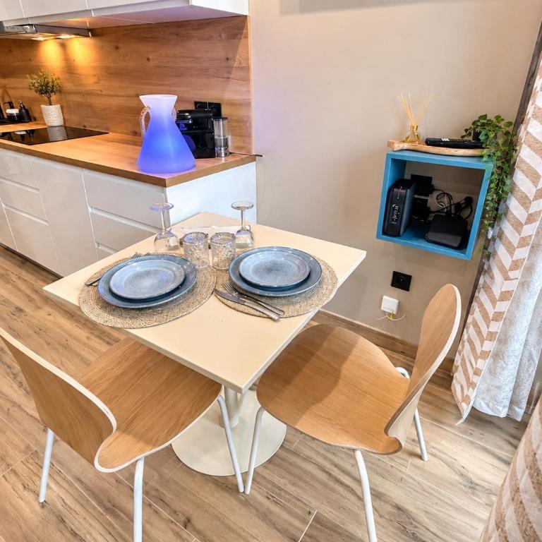 PLEIN SOLEIL climatisé piscine parking - Appartement 1 Chambre - 38