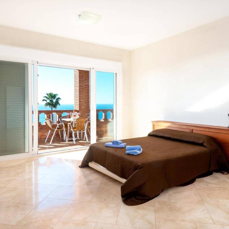 Villa Mirasol by Villa Plus - Villa - 8