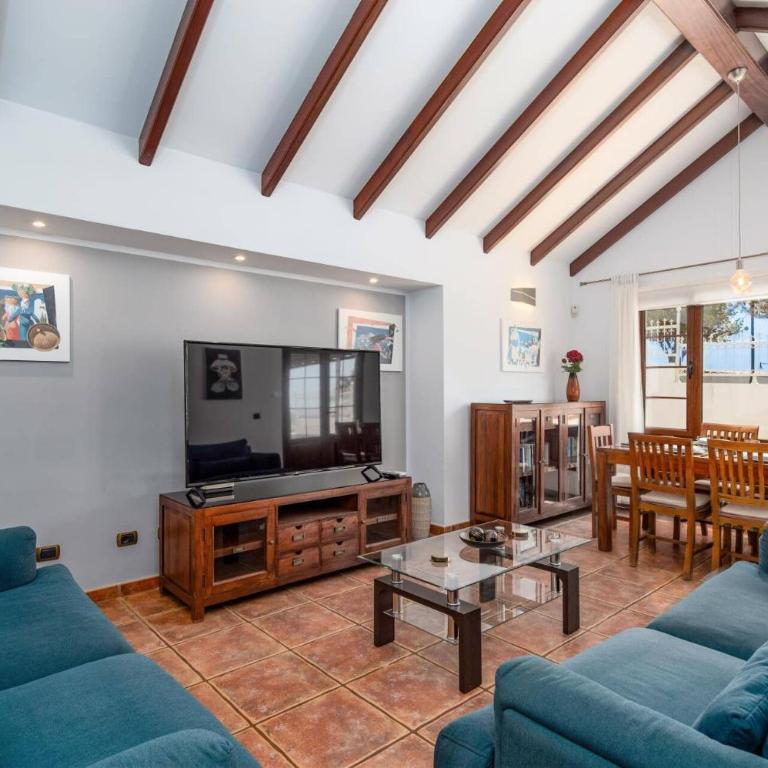 Villa Breezes by Villa Plus - Villa - 4