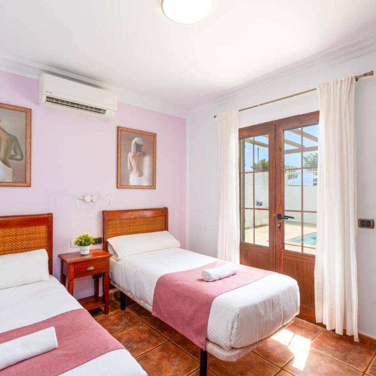 Villa Breezes by Villa Plus - Villa - 14