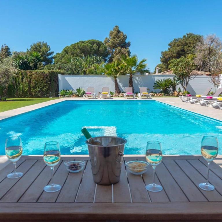 Villa Ramos by Villa Plus - Villa - 12