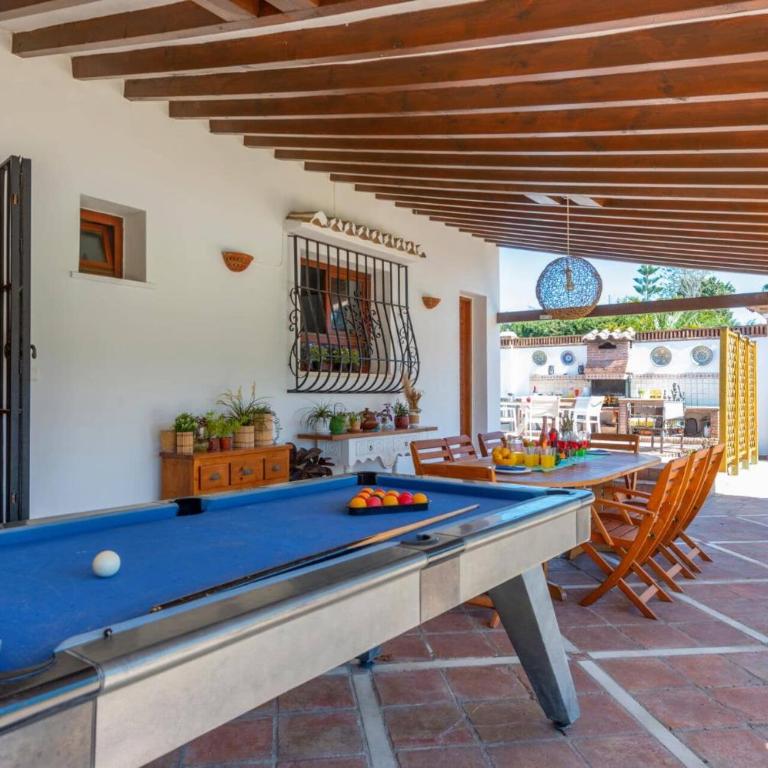 Villa Ramos by Villa Plus - Villa - 15