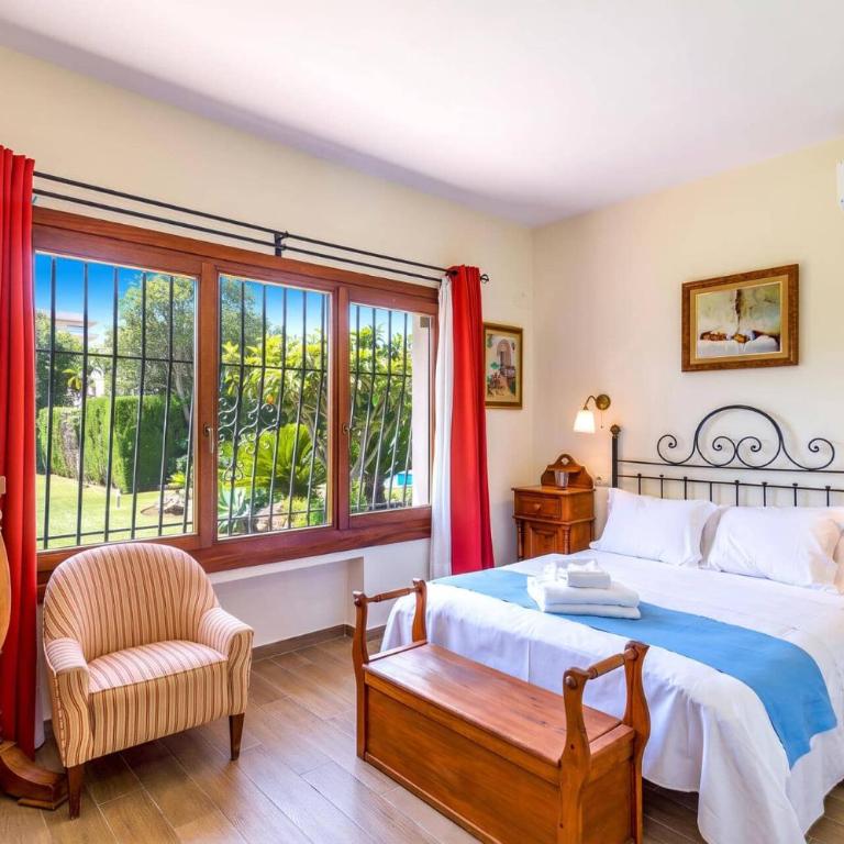 Villa Ramos by Villa Plus - Villa - 16