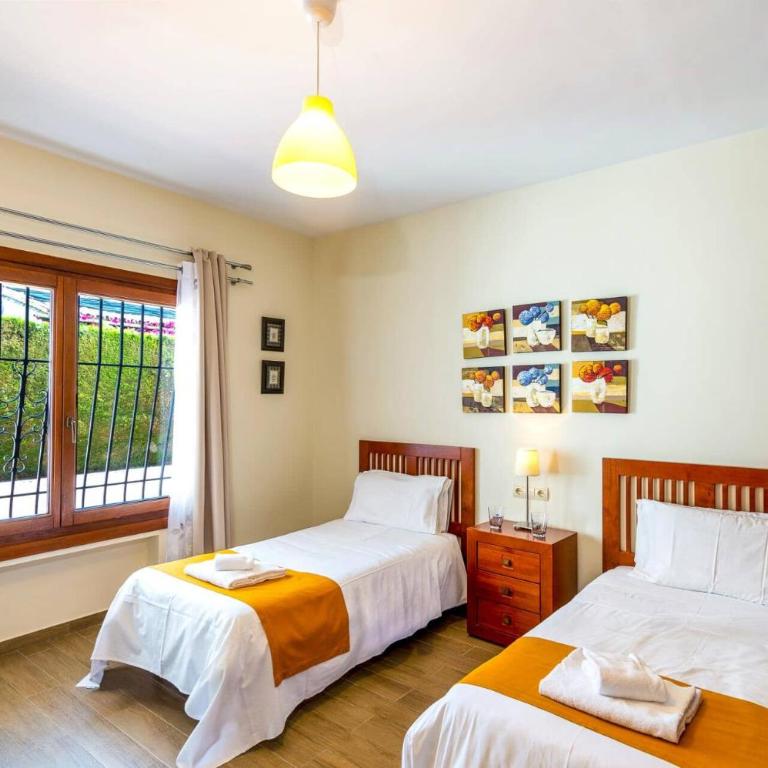 Villa Ramos by Villa Plus - Villa - 22