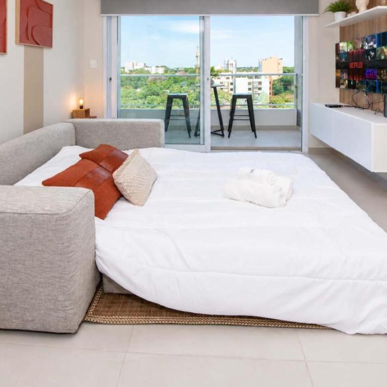Urban Oasis with Pool BBQ and Nearby Shopping - Apartment - 21