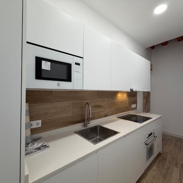 Sierpes Premium Apartments - Apartamento de 3 dormitorios con balcón - 6
