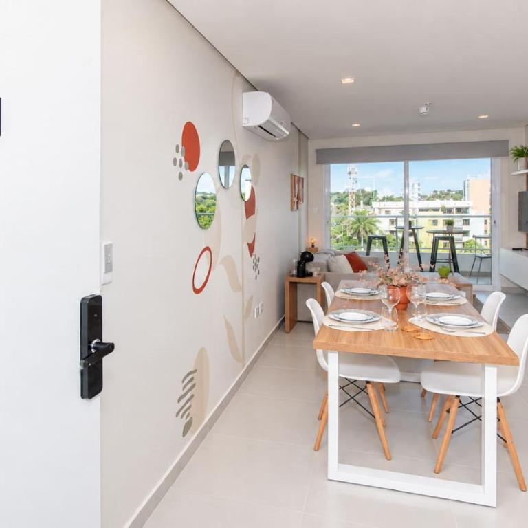Urban Oasis with Pool BBQ and Nearby Shopping - Apartment - 10
