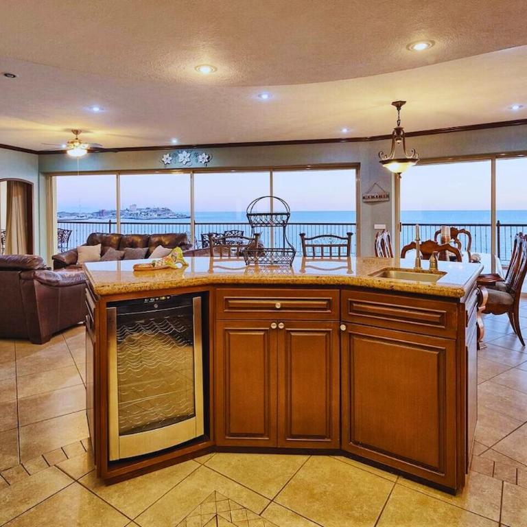 Spacious 4 bedroom Condo with expansive Ocean Views and luxurous features - #910 Sonoran Sky - RP Vacation - Habitación Familiar Deluxe - 34