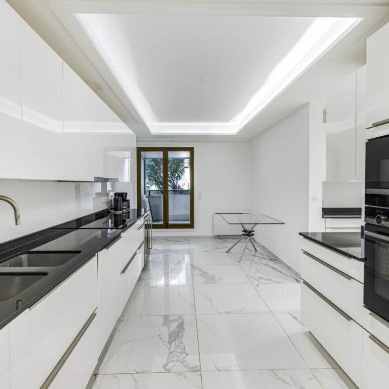 REF 1429 - Cannes Croisette - Sea view apartment for rent - Appartement - 6