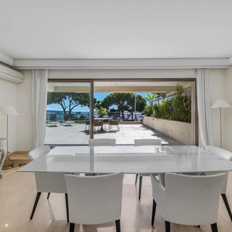 REF 1429 - Cannes Croisette - Sea view apartment for rent - Appartement - 7