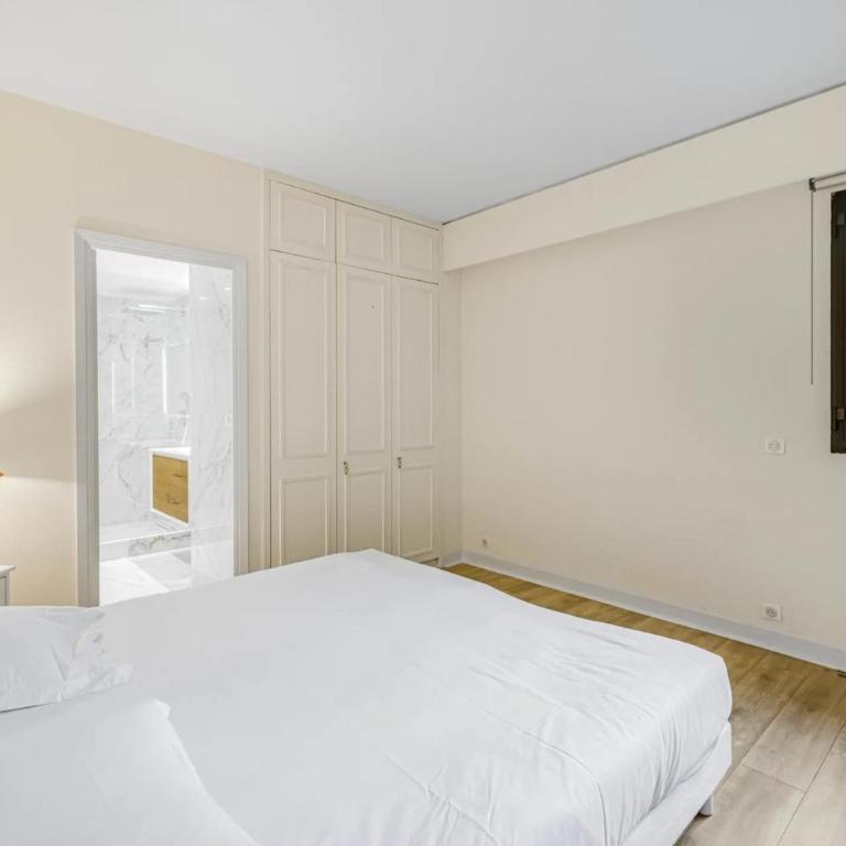 REF 1429 - Cannes Croisette - Sea view apartment for rent - Appartement - 14