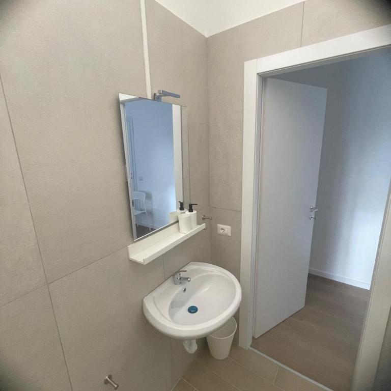 B&B Comeacasatua Urban - Camera Matrimoniale con Bagno Privato - 6