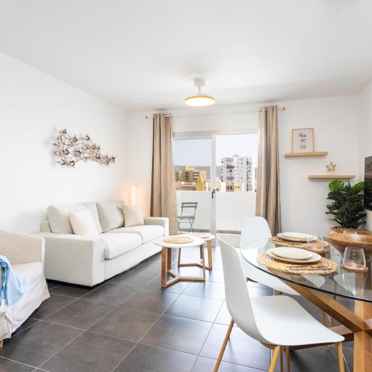 Buho Los Cristianos - Two-Bedroom Apartment with Balcony and Sea View - 26
