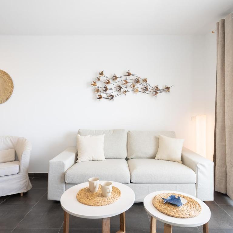 Buho Los Cristianos - Two-Bedroom Apartment with Balcony and Sea View - 31