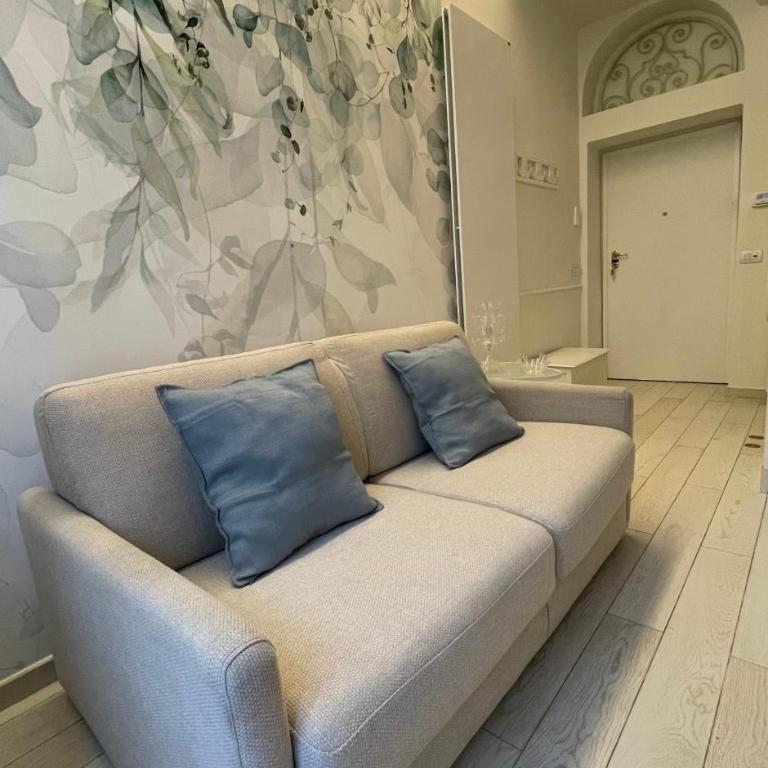 YOUnique studio flat - city center - Appartamento Monolocale - 8