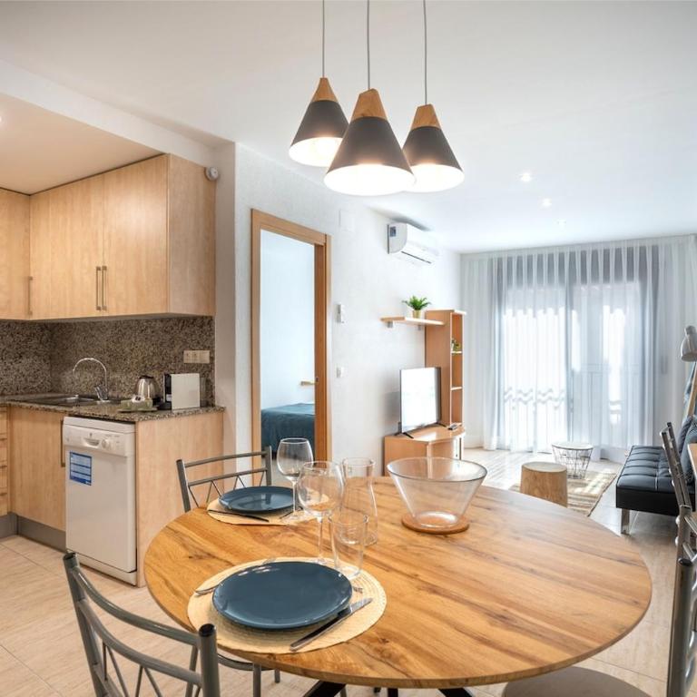 New, sunny& central apartment -130m from the beach - Appartement 1 Chambre - 1