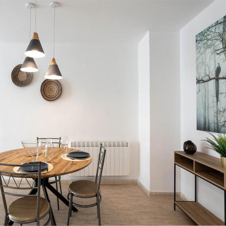 New, sunny& central apartment -130m from the beach - Appartement 1 Chambre - 17