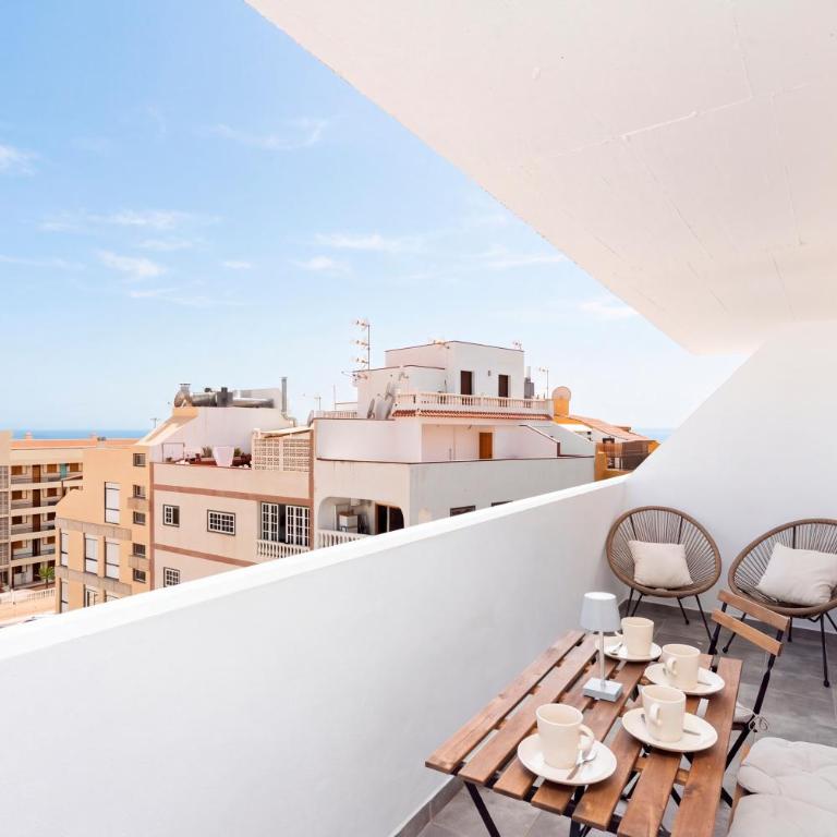 Buho Los Cristianos - Two-Bedroom Apartment with Balcony and Sea View - 3