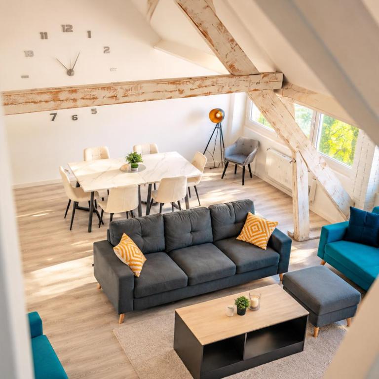 ++++ CENTRAL DUPLEX RENOVE 5 PIECES 150M2 A 8 MN DE LA PLACE DALTON ++++ - Appartement - 43