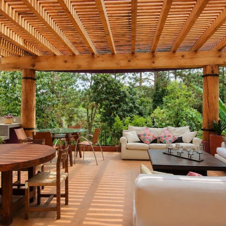 Forest Retreat Room w Hot Tub & Fireplace - Budget Double Room - 1
