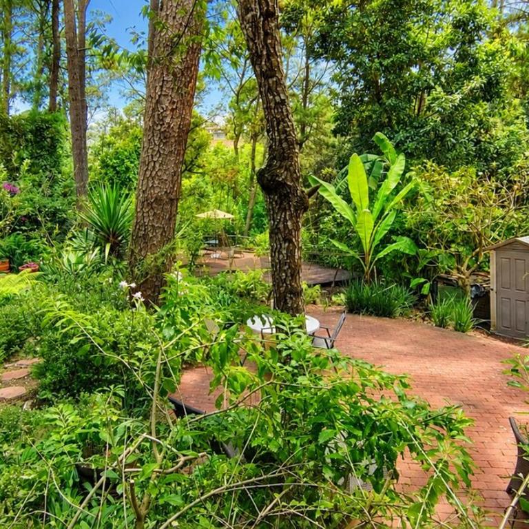 Forest Retreat Room w Hot Tub & Fireplace - Budget Double Room - 32