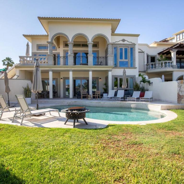Luxury Villa Retreat, Pool and close to the beach - Ferienhaus - 1