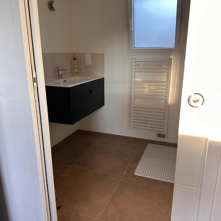 Appartement T1, annexe d'une maison , proche mer - Appartement 1 Chambre - 13