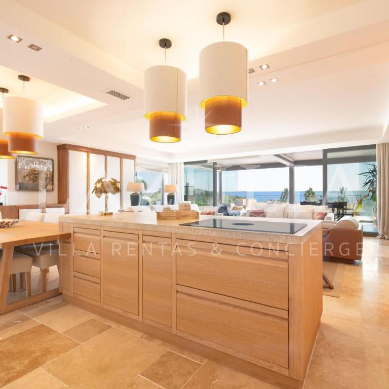 Penthouse Vue Mer, Jacuzzi, Proche Plage & Port - Appartement 3 Chambres - 13