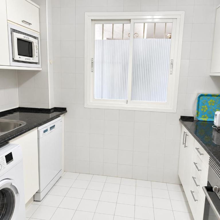 Two-Bedroom Apartment with Terrace in Nueva Andalucía - Apartamento de 2 dormitorios - 9