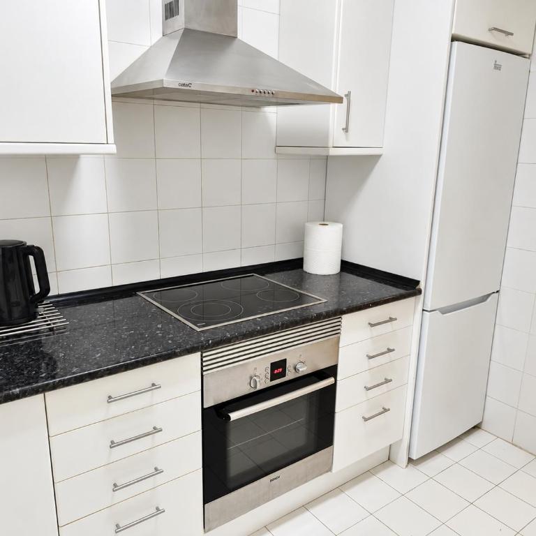 Two-Bedroom Apartment with Terrace in Nueva Andalucía - Apartamento de 2 dormitorios - 17