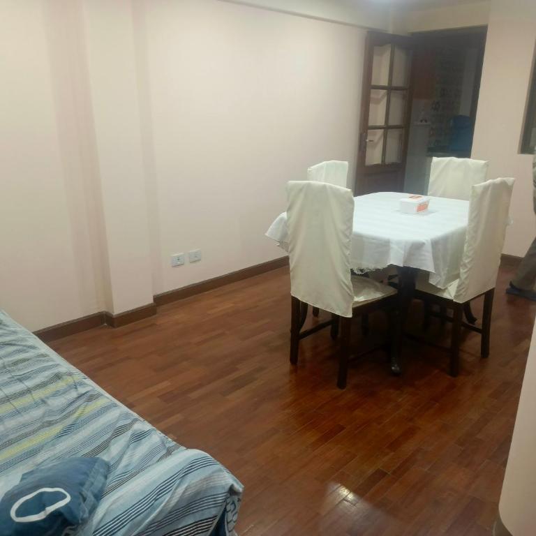 Centro y tranquilo - Two-Bedroom Apartment - 3