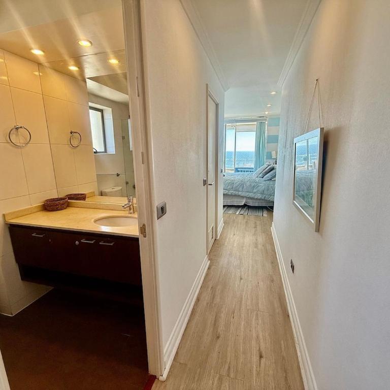 Spacious Apartment, Beautiful Decor and Ocean View - Apartment - 5