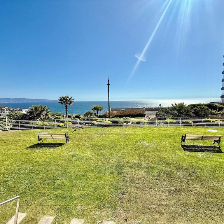 Spacious Apartment, Beautiful Decor and Ocean View - Apartment - 45