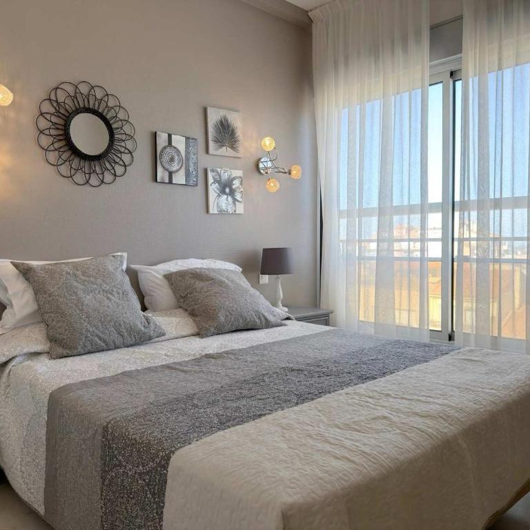 Stunning Beachfront 3 Bedroom Apartment in Valras Plage with Balcony - Appartement - 25
