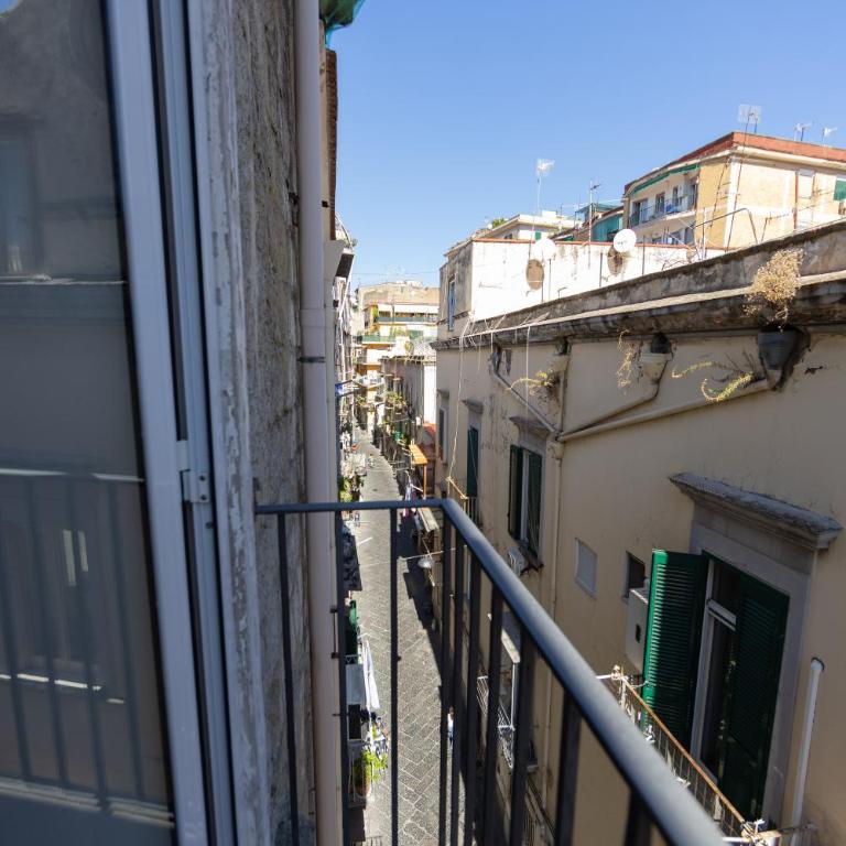 O Miracolo Napoli - Camera King con Balcone - 17
