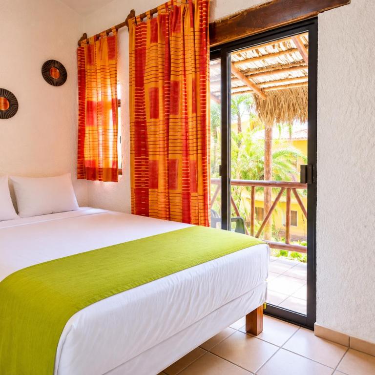 Sun Caribbean Playa del Carmen - Caribbean Room shared bathroom - 8