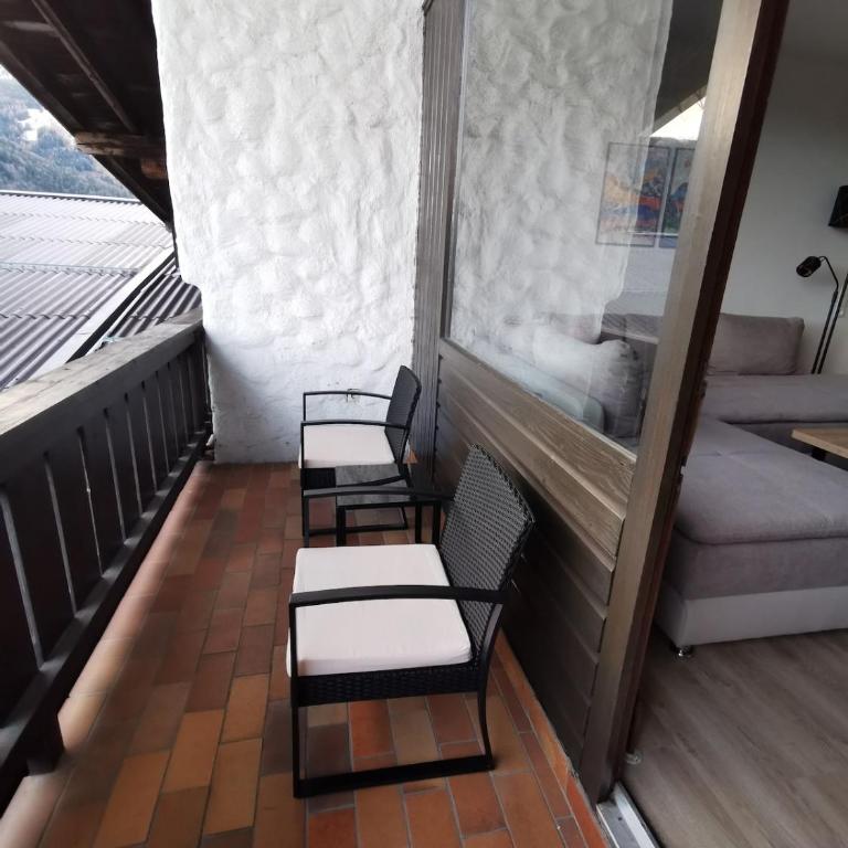 Mountain Lake Suite - One-Bedroom Apartment - 23