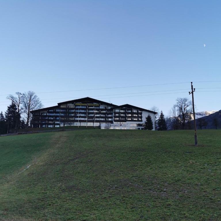 Mountain Lake Suite - One-Bedroom Apartment - 19