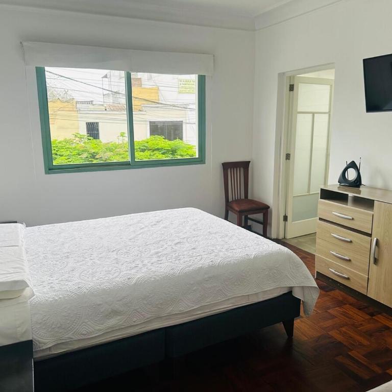 House in Miraflores near Larcomar 2 floors - Casa de 4 dormitorios - 46